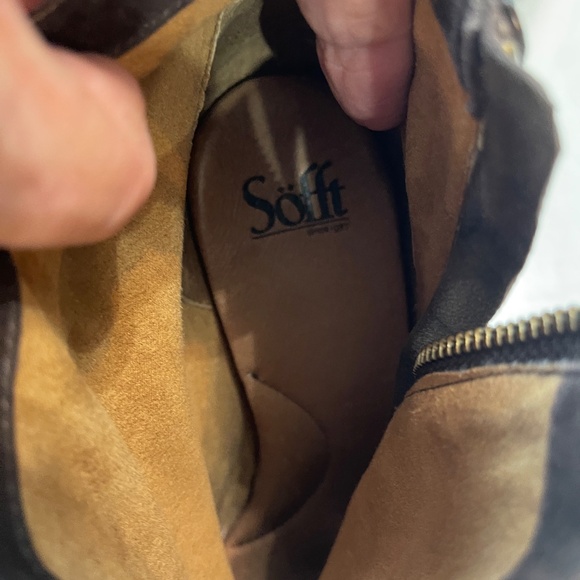 Soft and supple dark brown suede bootie w/snakeskin accents  from Sofft  size 10 - Picture 4 of 5